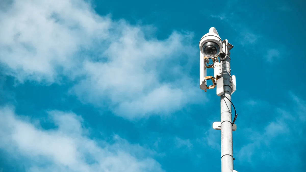 Reconocimiento de Placas Vehiculares (ANPR): Acceso Sin Fricción