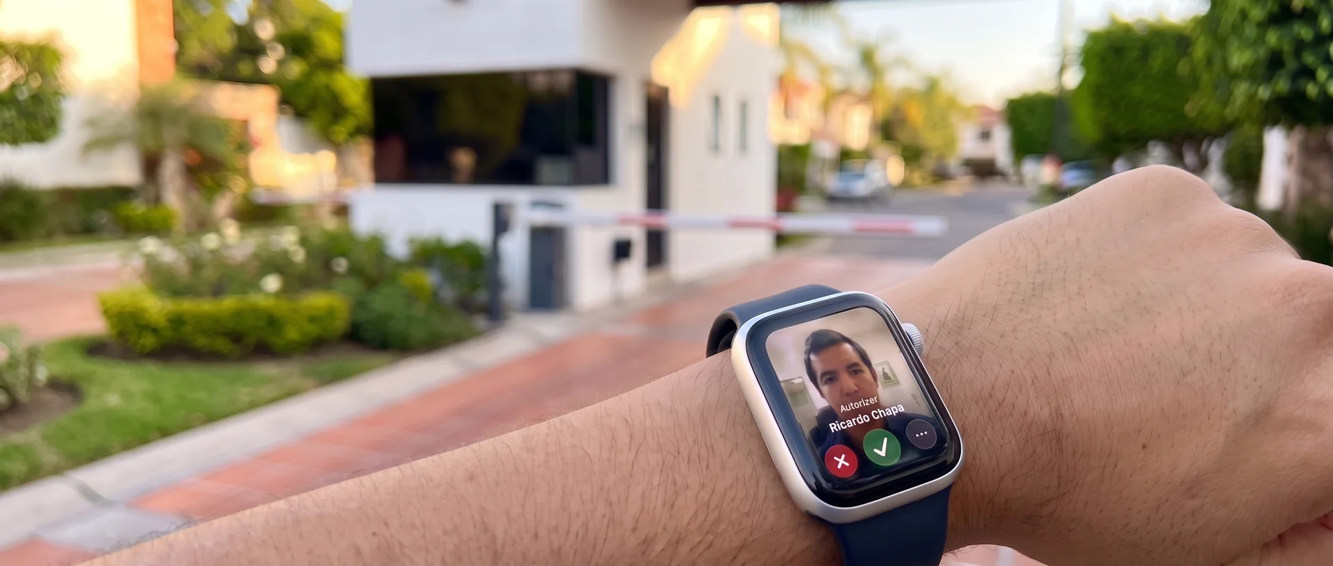 Autoriza a tus visitas desde tu Apple Watch, sin sacar el teléfono